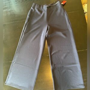 Spanx Air Essentials Cropped Pants, Size M Tall